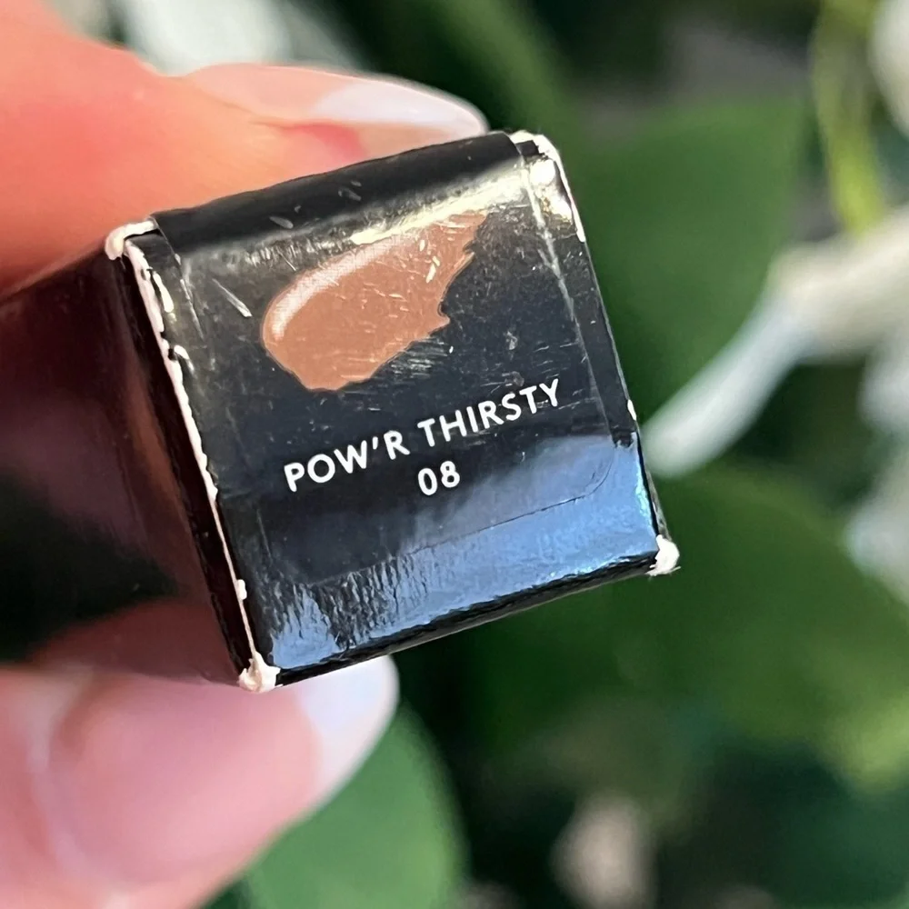 FENTY BEAUTY • FENTY ICON VELVET LIQUID LIPSTICK • POW'R THIRSTY 08